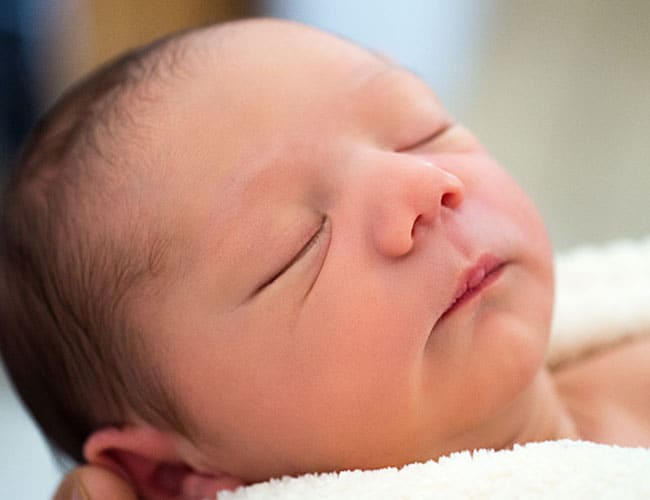 Bebeğinizi neden sırt üstü yatırmalısınız? Ani Bebek Ölümü Sendromu (Sudden Infant Death Syndrome-SIDS)